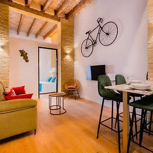 precioso-apartamento-en-triana-dos-habitaciones.es-andalucia.com/